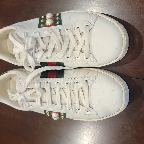 Authentic Gucci shoes - Picture 4 of 15